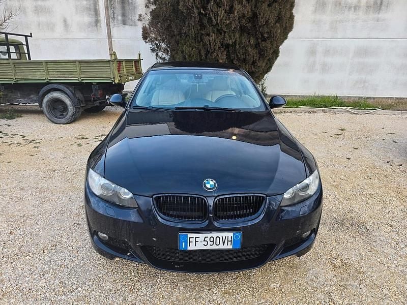 Usata BMW 325 M Sport 197 CV (144 kW) 2008 Blu Coupé