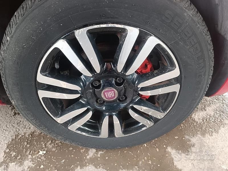 Usata Fiat Punto S 84 CV (61 kW) 2012 Rosso Utilitaria