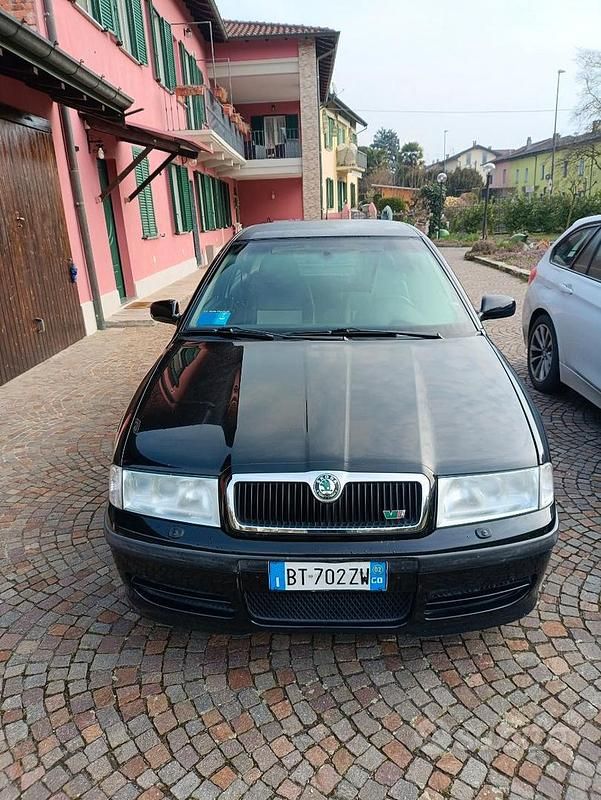 Usata Skoda Octavia RS 180 CV (132 kW) 2002 Nero Berlina