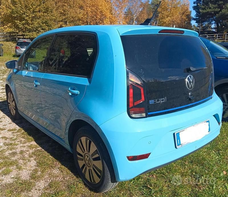 Usata VW e-up! 61 kW (83 CV) 2020 Blu/azzurro Utilitaria