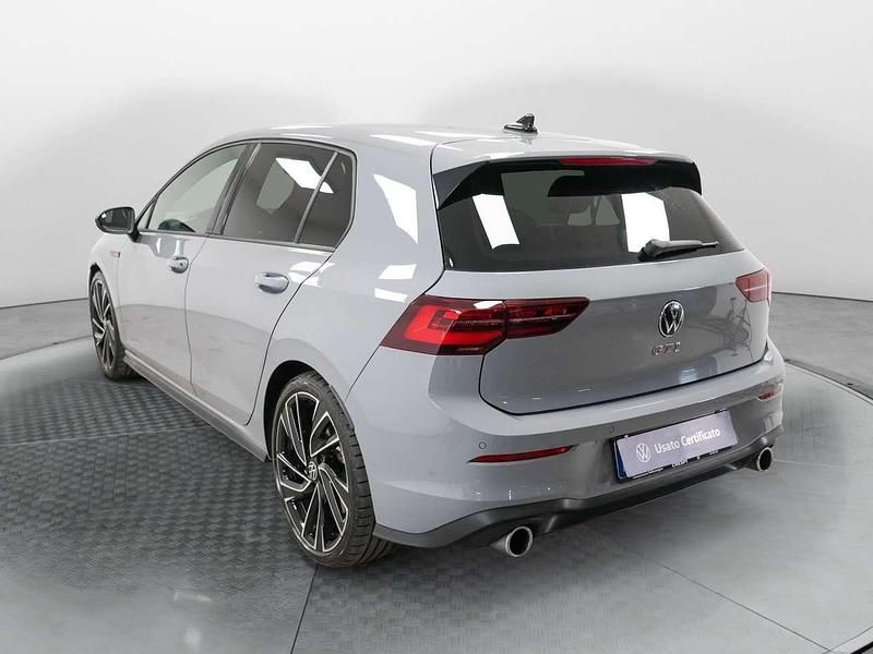 Usata VW Golf VIII GTI 245 CV (180 kW) 2023 Grigio Utilitaria