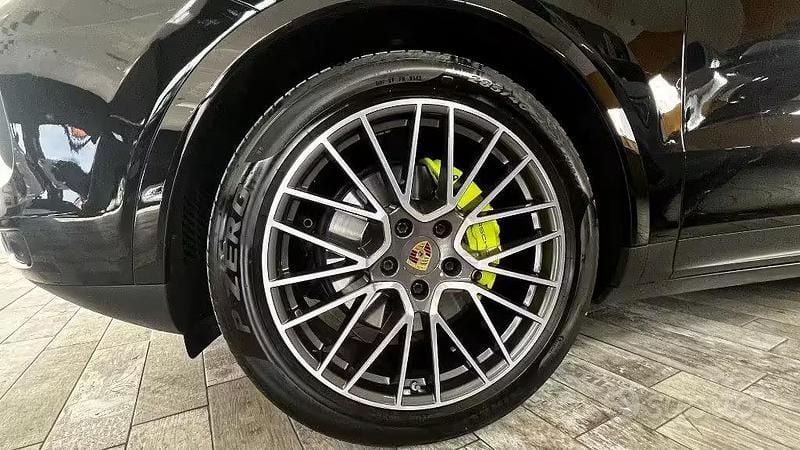 Usata Porsche Cayenne 462 CV (339 kW) 2020 Nero SUV