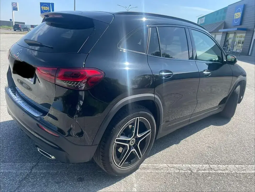 Usata Mercedes GLA200 150 CV (110 kW) 2023 Nero SUV