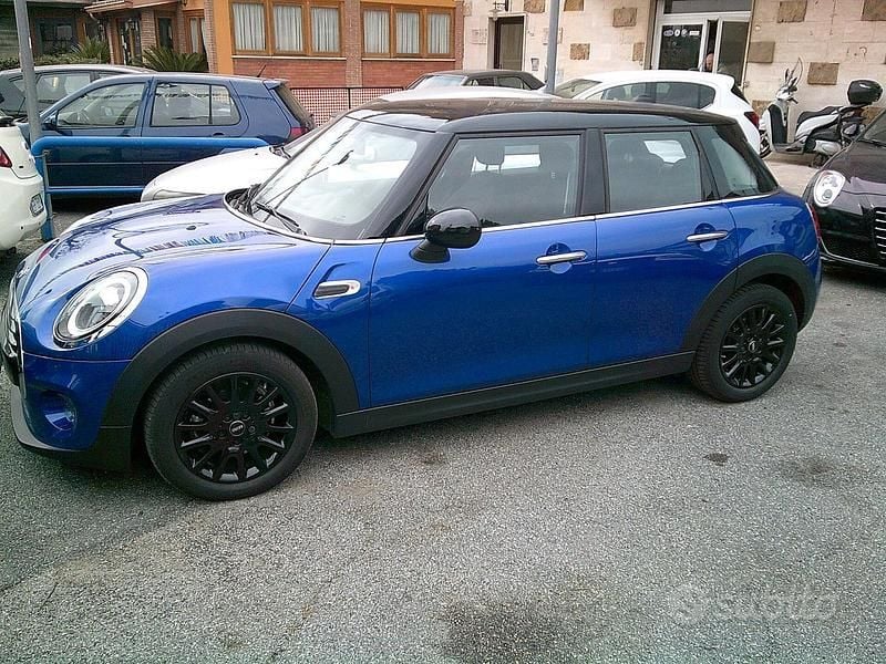 Usata Mini Cooper 136 CV (100 kW) 2019 Blu Utilitaria