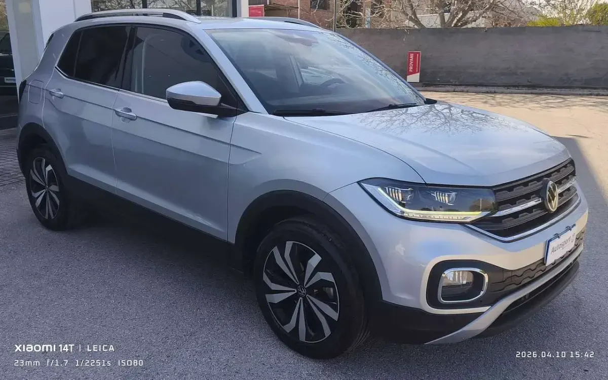 Usata VW T-Cross Advance 110 CV (80 kW) 2023 Argento reflex met. SUV