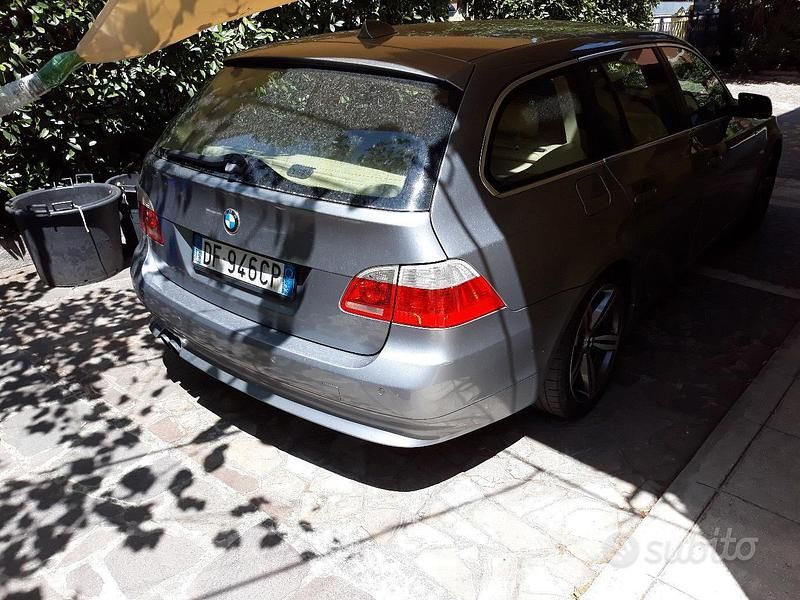 Usata BMW 535 272 CV (200 kW) 2006 Grigio Station wagon