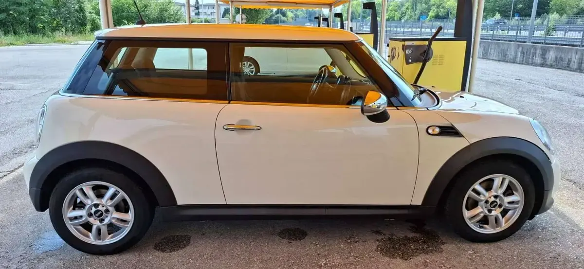 Usata Mini One D 90 CV (66 kW) 2011 Bianco Utilitaria