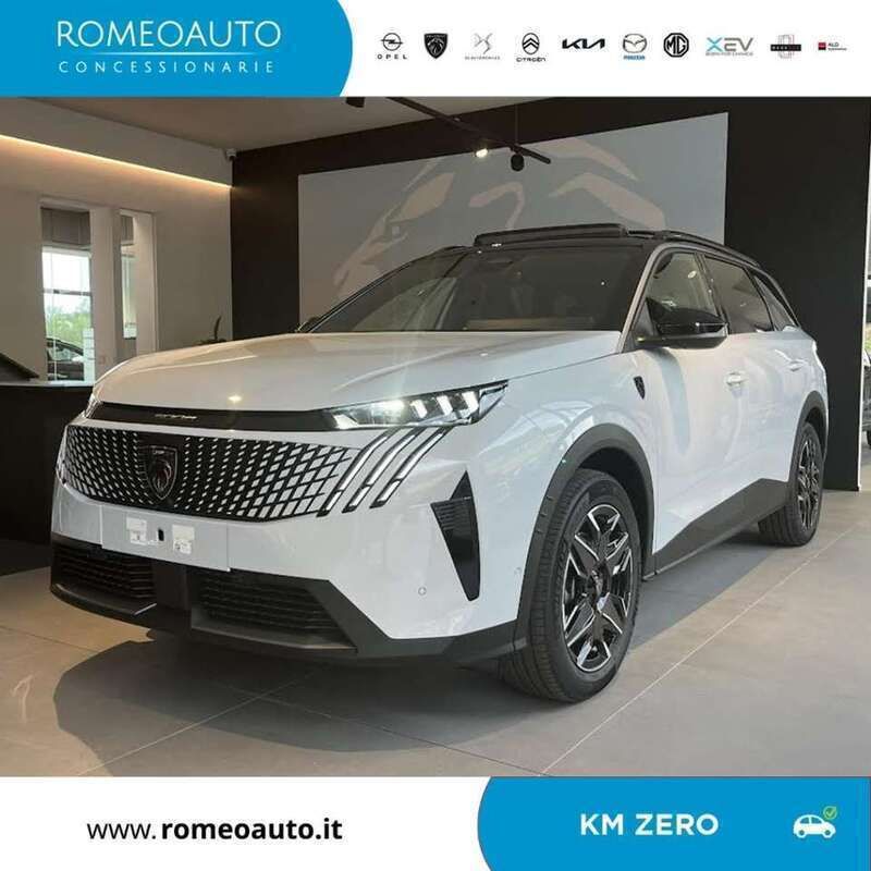 Usata Peugeot 5008 GT 145 CV (106 kW) 2024 Bianco okenite pastello Monovolume