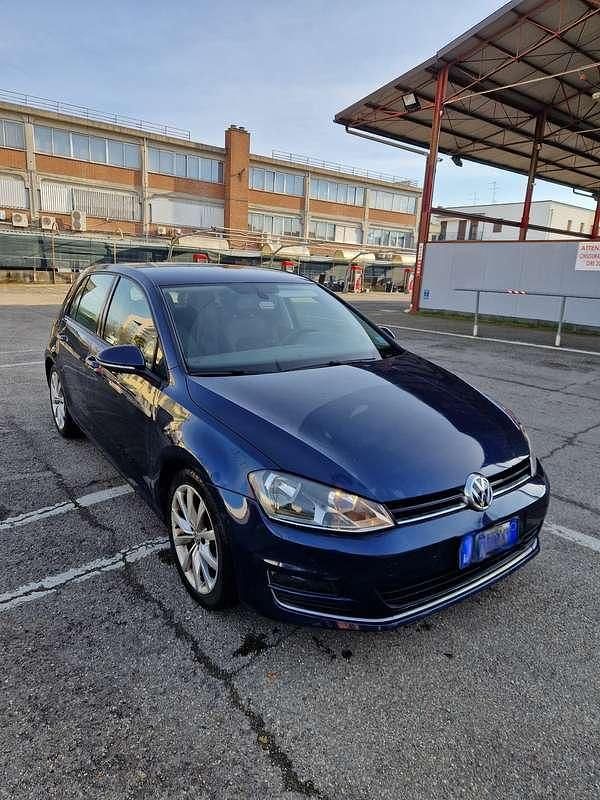 Usata VW Golf VII Highline 110 CV (80 kW) 2014 Berlina