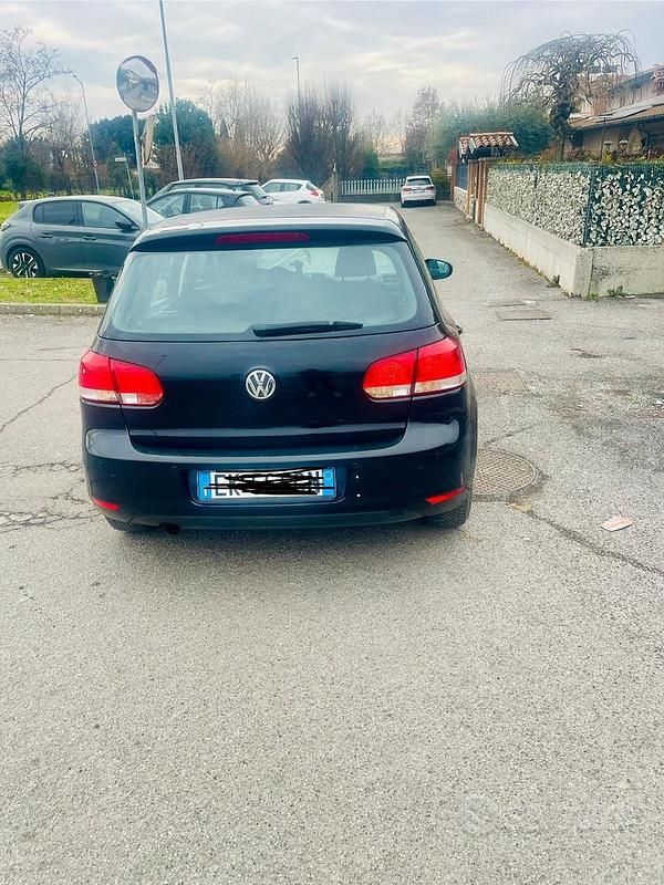 Usata VW Golf VI 105 CV (77 kW) 2011 Nero Utilitaria