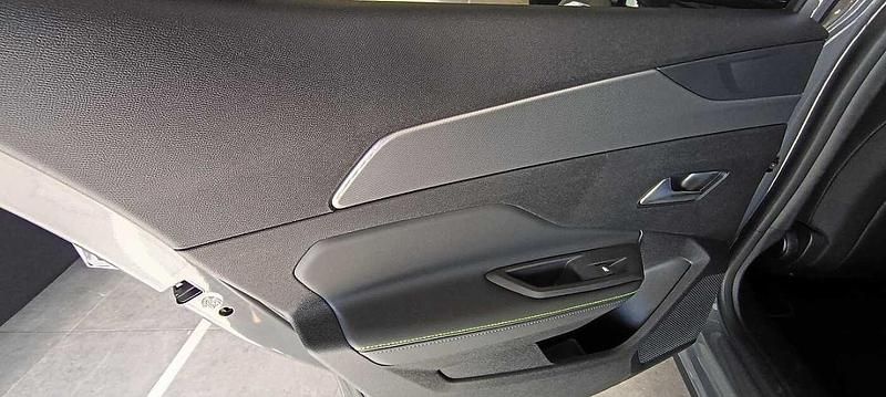 Nuova Peugeot 408 GT 136 CV (100 kW) 2026 Grigio SUV