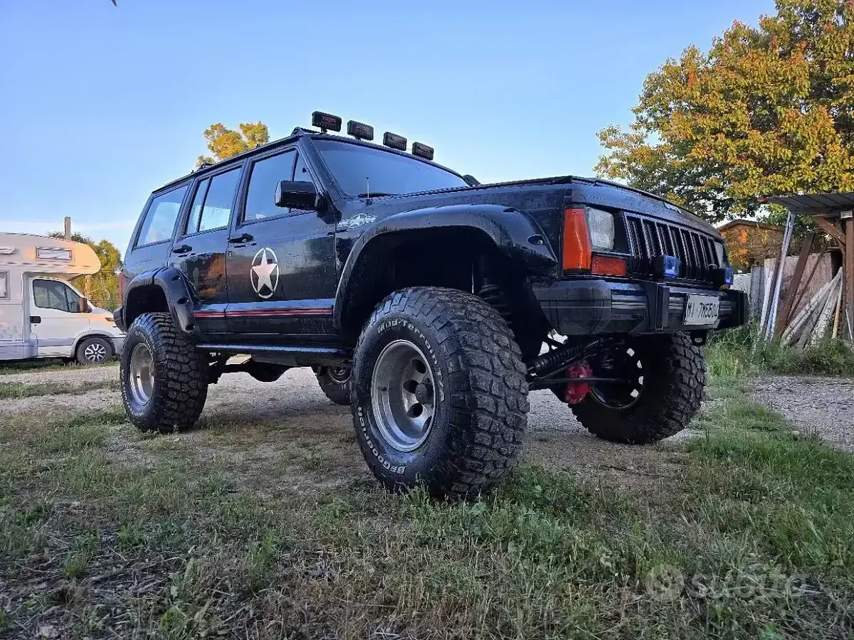 Usata Jeep Cherokee 130 CV (95 kW) 1989 SUV