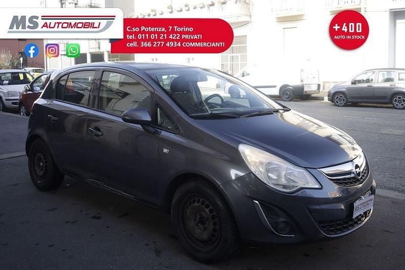 Nero Usata 2011 Opel Corsa Cosmo Due volumi | 3500 € (Ottimo prezzo) - Immagine 1/4