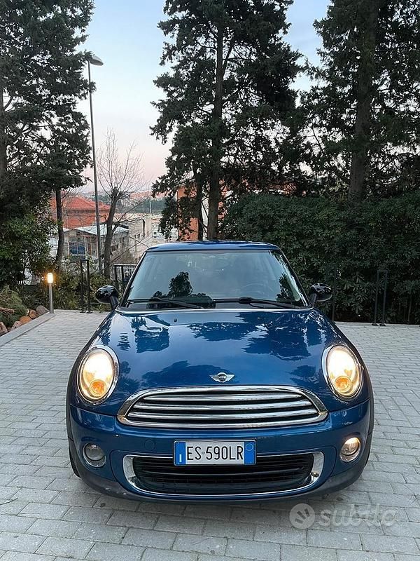 Begagnad Mini ONE 75 HK (55 kW) 2013 Blå Halvkombi