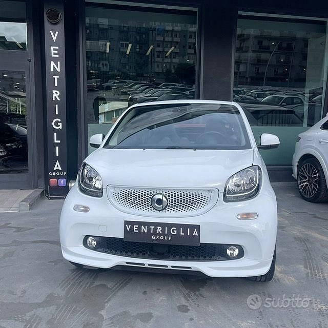Usata 2019 Smart ForTwo Cabrio Superpassion Cabrio | 16.900 € - Immagine 1/4