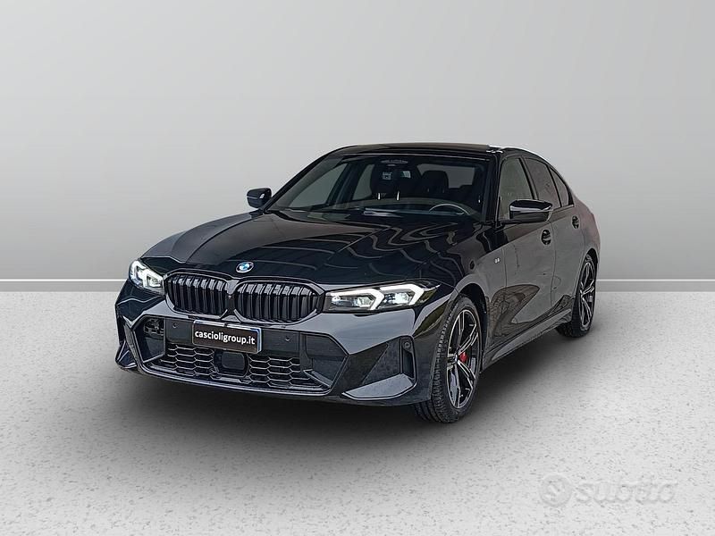 Nero Usata 2025 BMW 320e Efficient Dynamics Tre volumi | 45.900 € (Buon prezzo) - Immagine 1/4