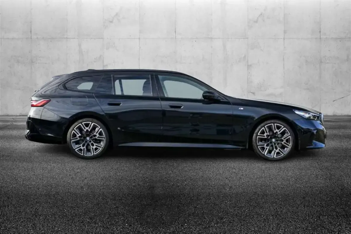 Usata BMW 520 M Sport 197 CV (144 kW) 2025 Nero Station wagon