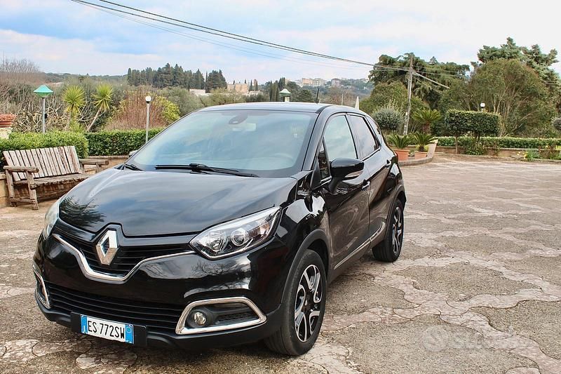 Usata Renault Captur 90 CV (66 kW) 2013 Nero SUV