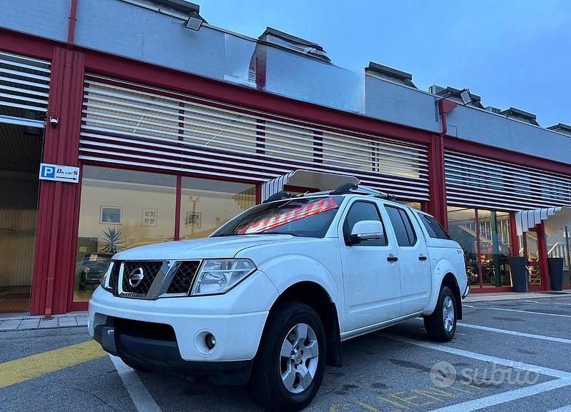 Bianco Usata 2009 Nissan Navara Pick-up | 13.000 € (Cara) - Immagine 1/4