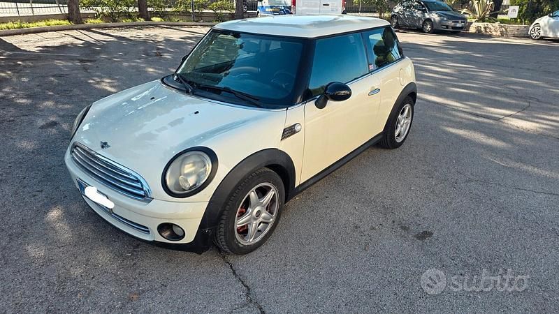 Usata Mini ONE 74 CV (54 kW) 2009 Beige Utilitaria
