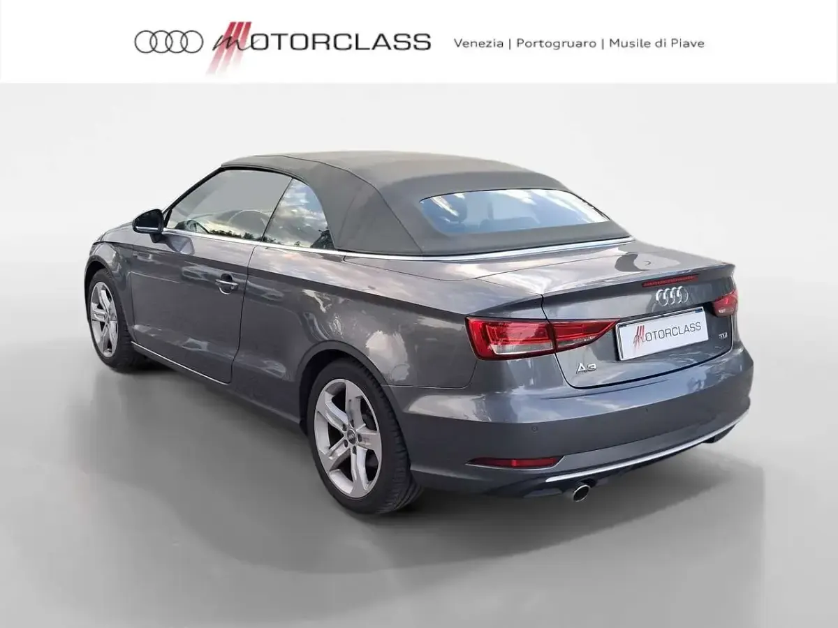 Usata Audi A3 Cabriolet Sport 116 CV (85 kW) 2018 Grigio Cabrio