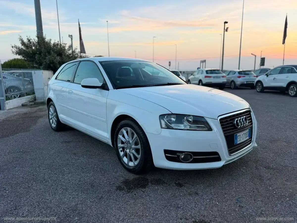 Usata Audi A3 Ambition 105 CV (77 kW) 2010 Utilitaria