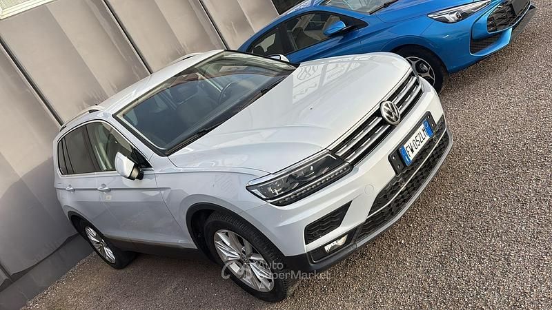 Usata VW Tiguan 150 CV (110 kW) 2019 Gray SUV