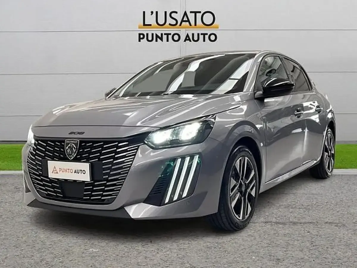 Usata Peugeot 208 Allure 101 CV (74 kW) 2025 Utilitaria