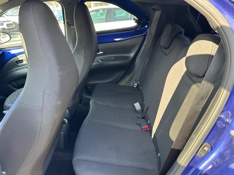 Usata Toyota Aygo Trend 72 CV (52 kW) 2023 Blu Utilitaria