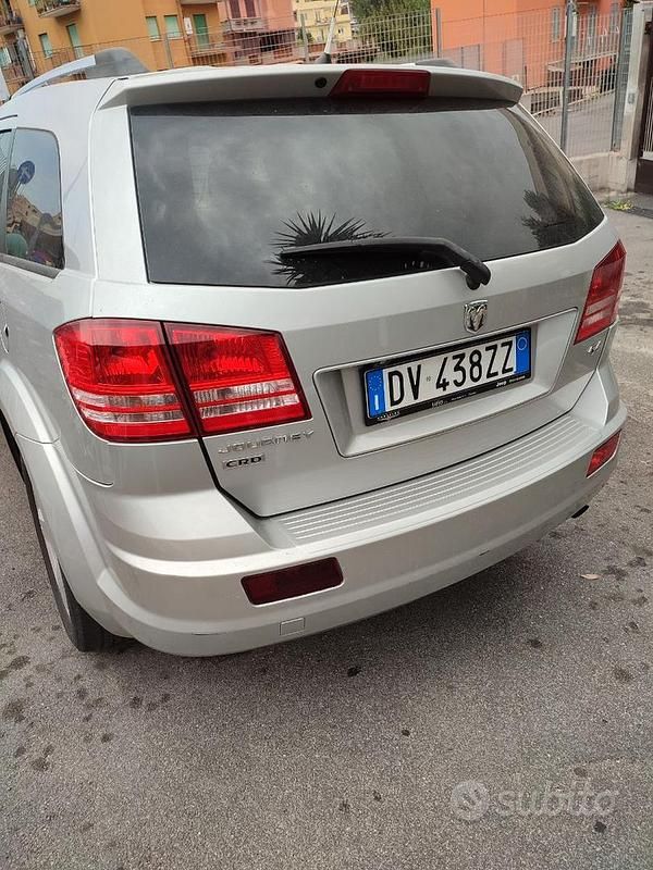 Usata Dodge Journey 140 CV (102 kW) 2009 Grigio SUV