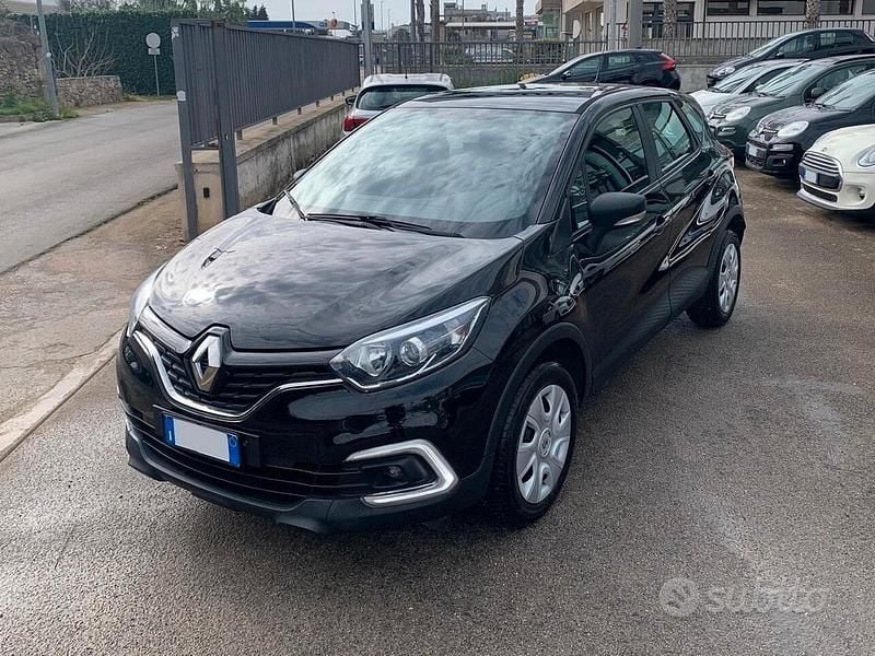 Usata Renault Captur Life 90 CV (66 kW) 2018 Nero SUV
