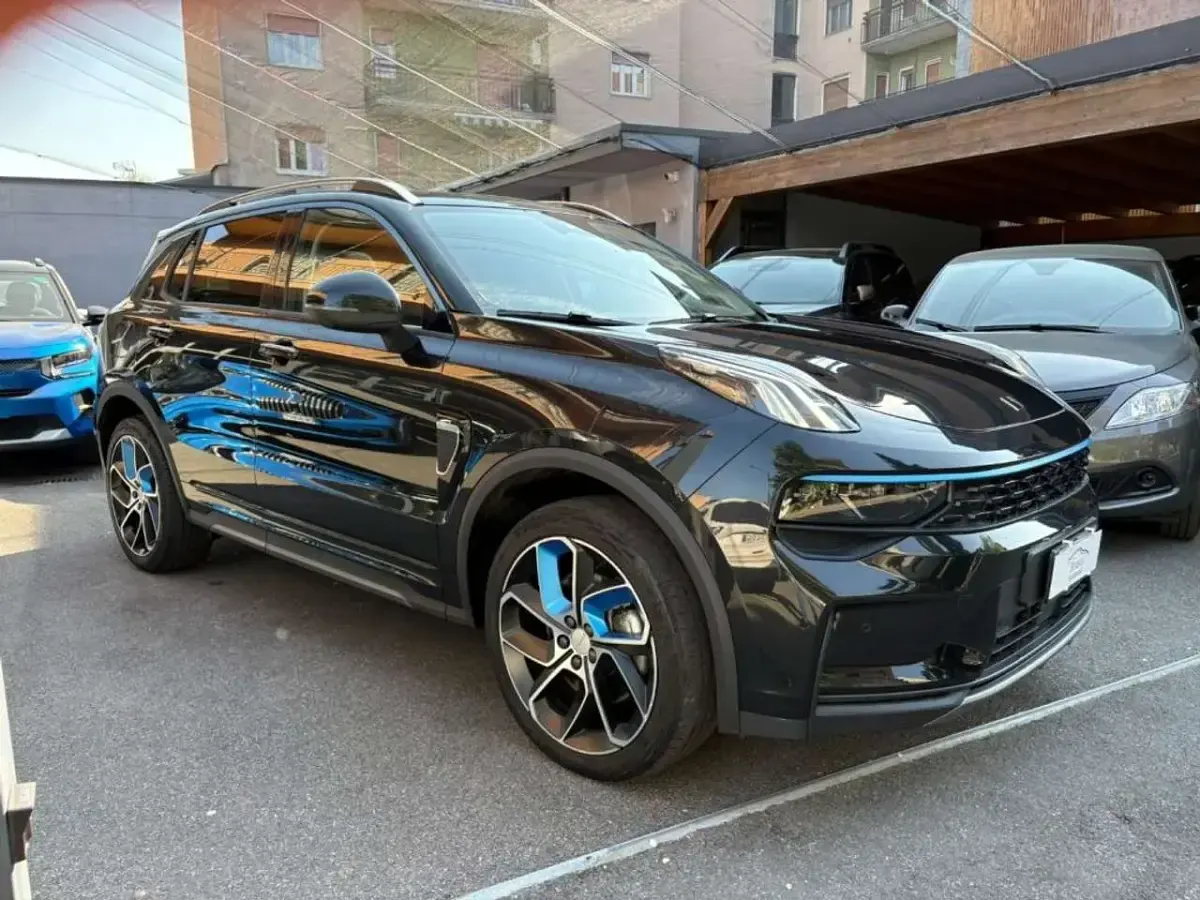 Usata Lynk & Co 01 179 CV (131 kW) 2024 Nero SUV