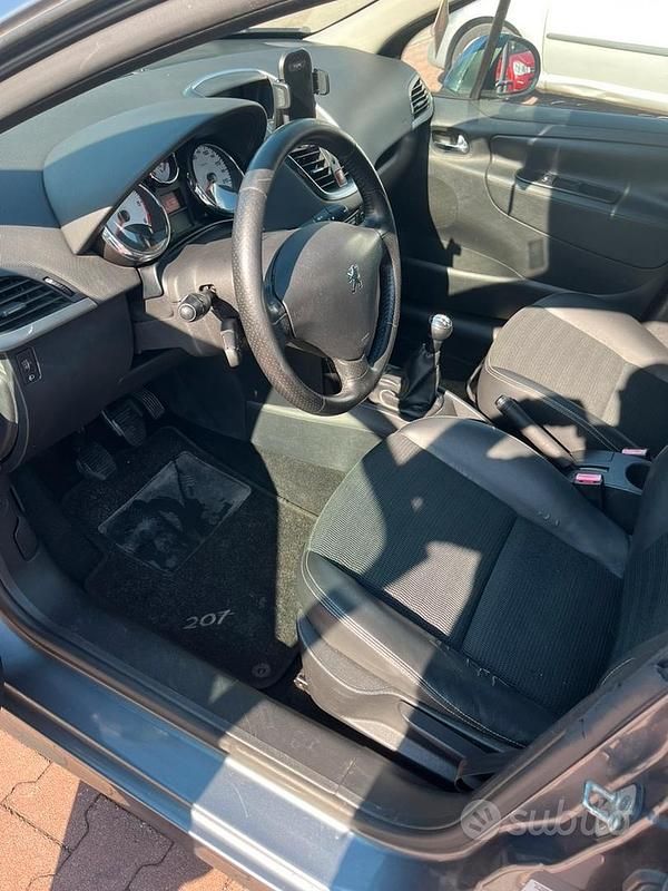 Usata Peugeot 207 2011 Grigio Station wagon