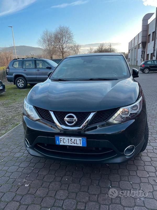 Usata Nissan Qashqai Acenta 116 CV (85 kW) 2016 Nero SUV