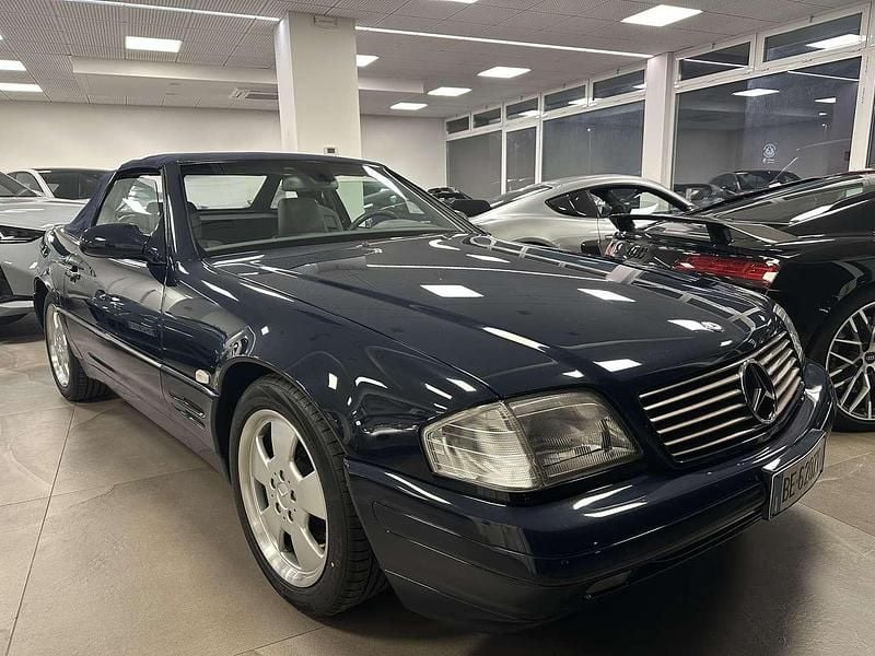 Usata Mercedes SL320 224 CV (164 kW) 1999 Blu notte met. Cabrio
