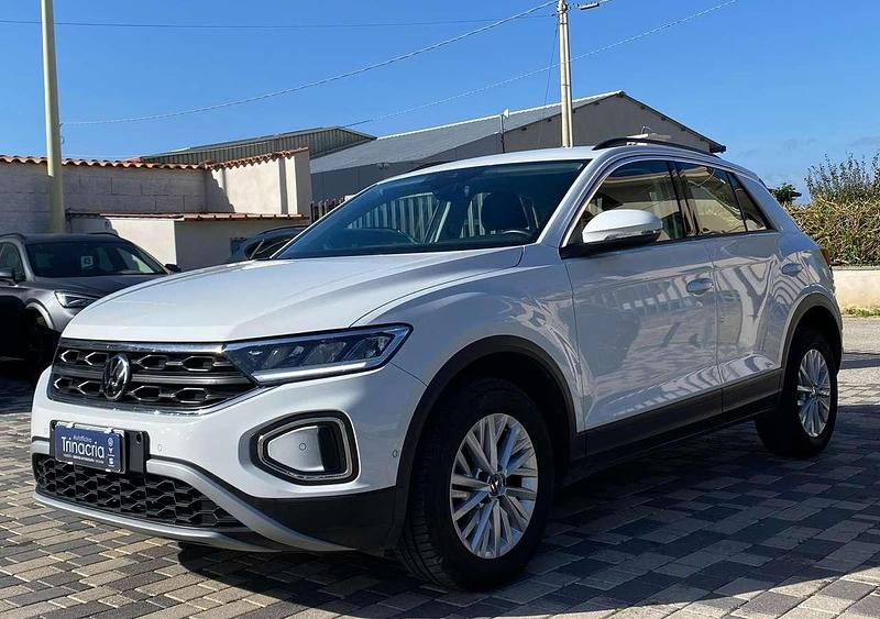Bianco Usata 2022 VW T-Roc Life SUV | 20.900 € (Buon prezzo) - Immagine 1/4
