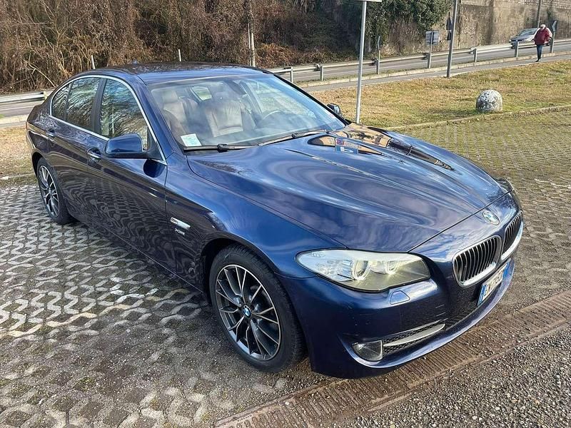 Usata BMW 525 M Sport 218 CV (160 kW) 2012 Blu/azzurro Berlina