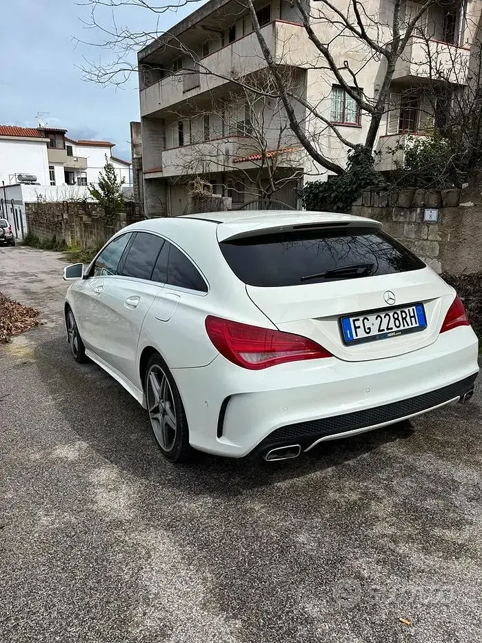 Usata Mercedes CLA200 Shooting Brake 136 CV (100 kW) 2015 Bianco Station wagon