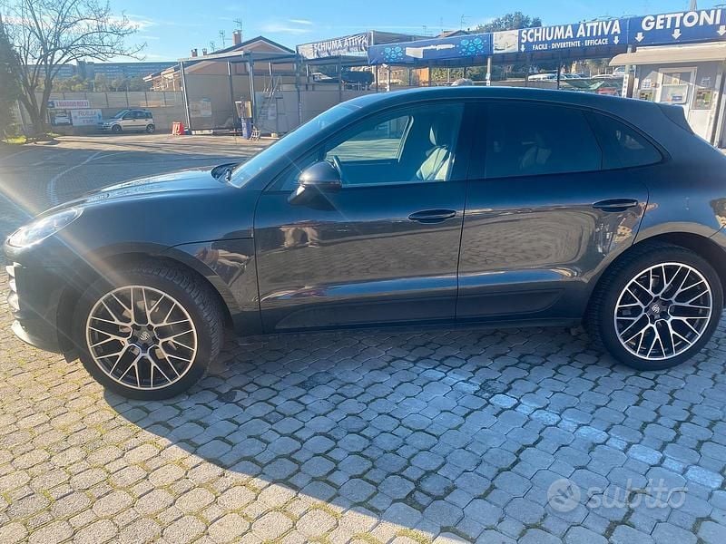 Usata Porsche Macan 265 CV (194 kW) 2021 Grigio SUV