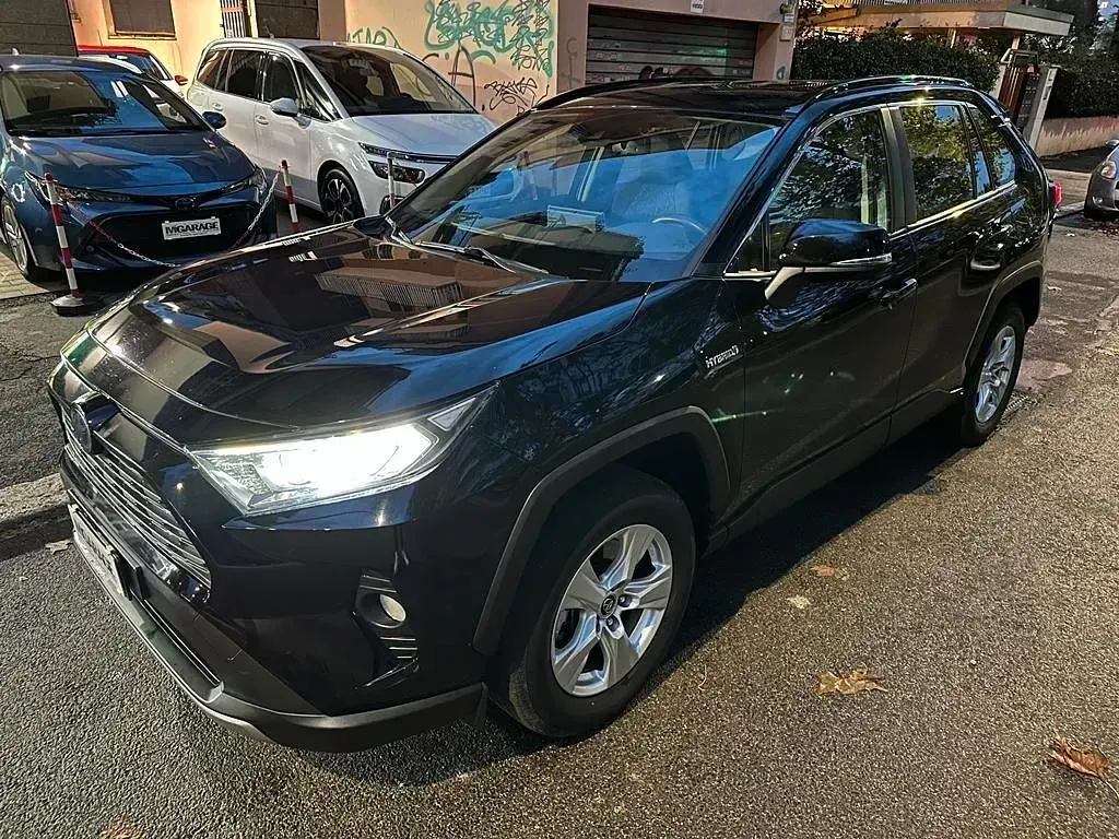 Usata Toyota RAV4 Hybrid Business Edition 178 CV (130 kW) 2019 Nero SUV