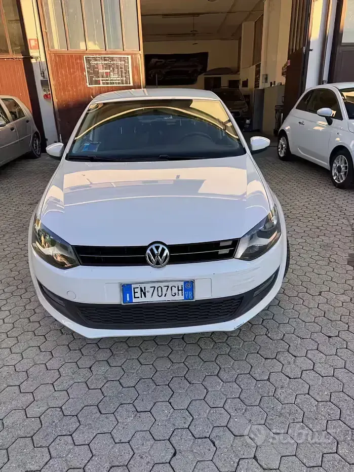 Usata VW Polo Comfortline 75 CV (55 kW) 2012 Bianco Utilitaria
