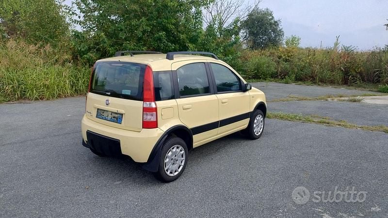 Usata Fiat Panda 4x4 Climbing 60 CV (44 kW) 2008 Giallo Utilitaria
