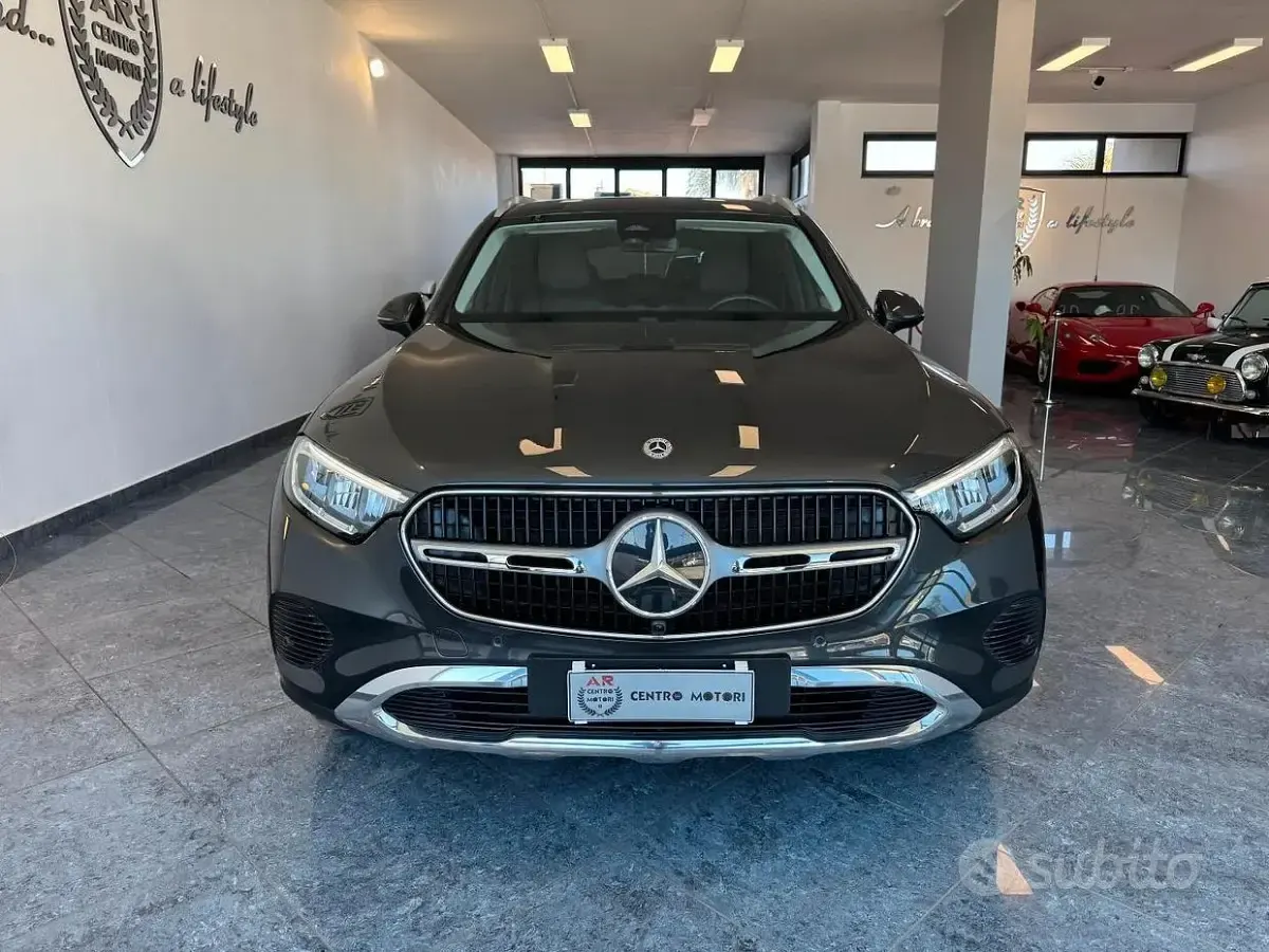 Usata Mercedes GLC220 Advanced Plus 197 CV (144 kW) 2023 Mountain grey SUV