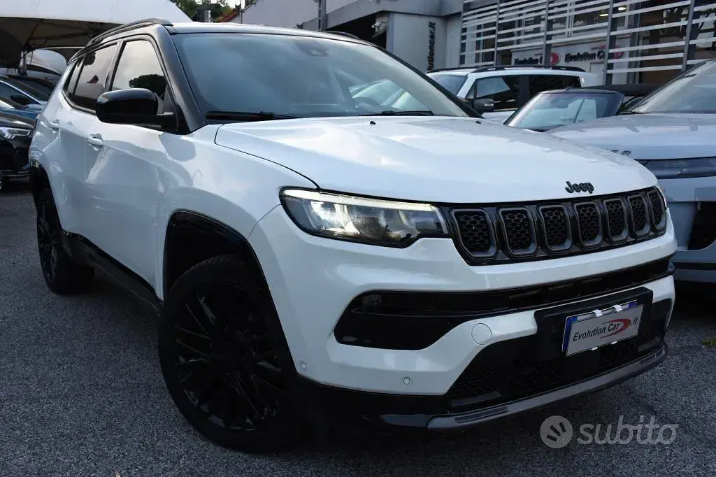 Usata Jeep Compass 131 CV (96 kW) 2023 Bianco pastello SUV