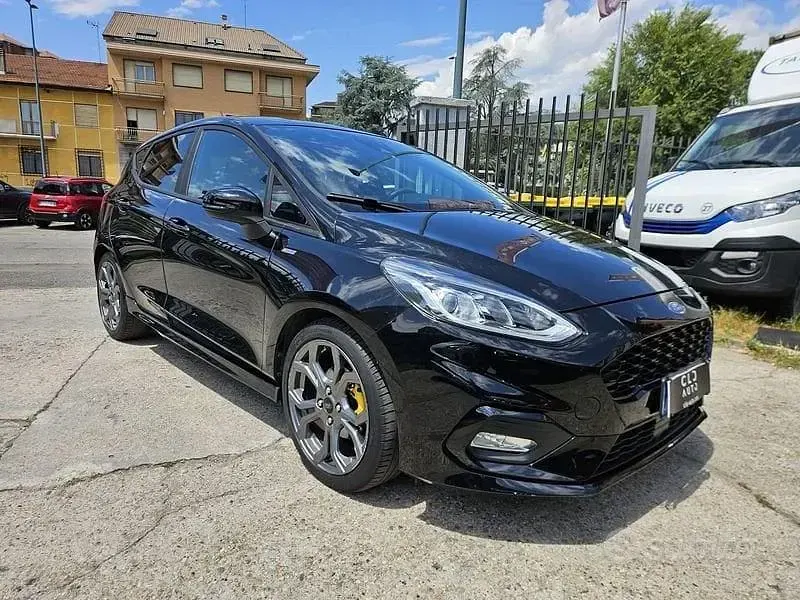 Usata Ford Fiesta ST-Line 86 CV (63 kW) 2018 Nero Utilitaria