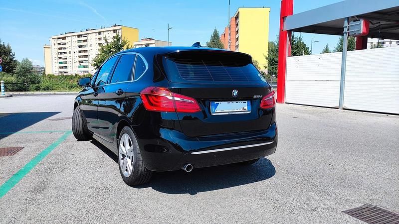 Usata BMW 216 Comfort Edition 116 CV (85 kW) 2017 Nero Monovolume