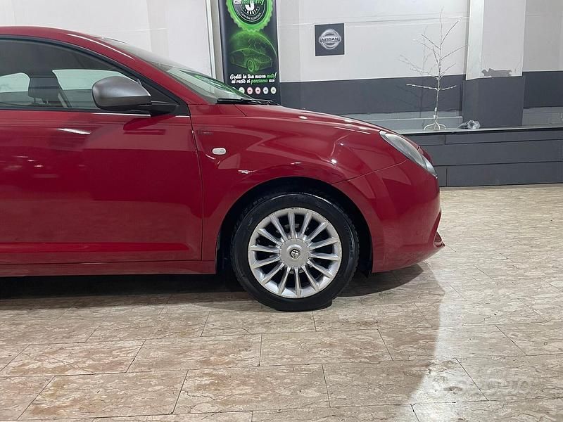 Usata Alfa Romeo MiTo 78 CV (57 kW) 2015 Rosso Utilitaria