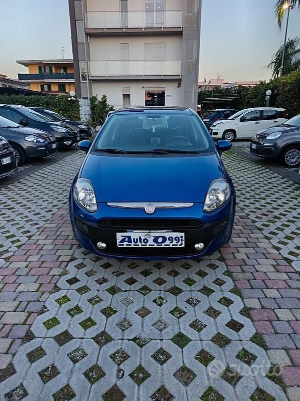 Blu Usata 2011 Fiat Punto Evo S Due volumi | 4800 € (Buon prezzo) - Immagine 1/4
