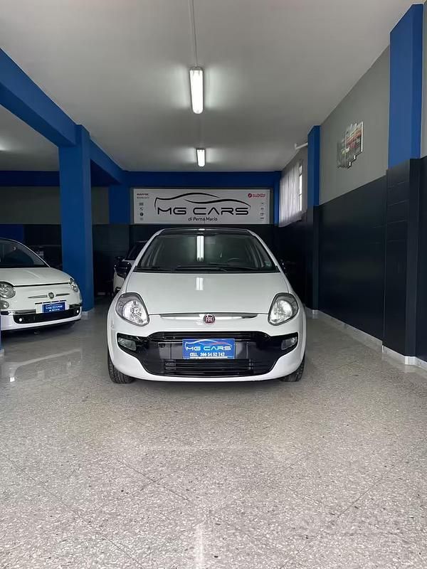 Usata Fiat Punto Evo Emotion 77 CV (56 kW) 2010 Bianco Utilitaria
