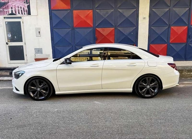Usata Mercedes CLA200 Premium 136 CV (100 kW) 2014 Bianco Coupé